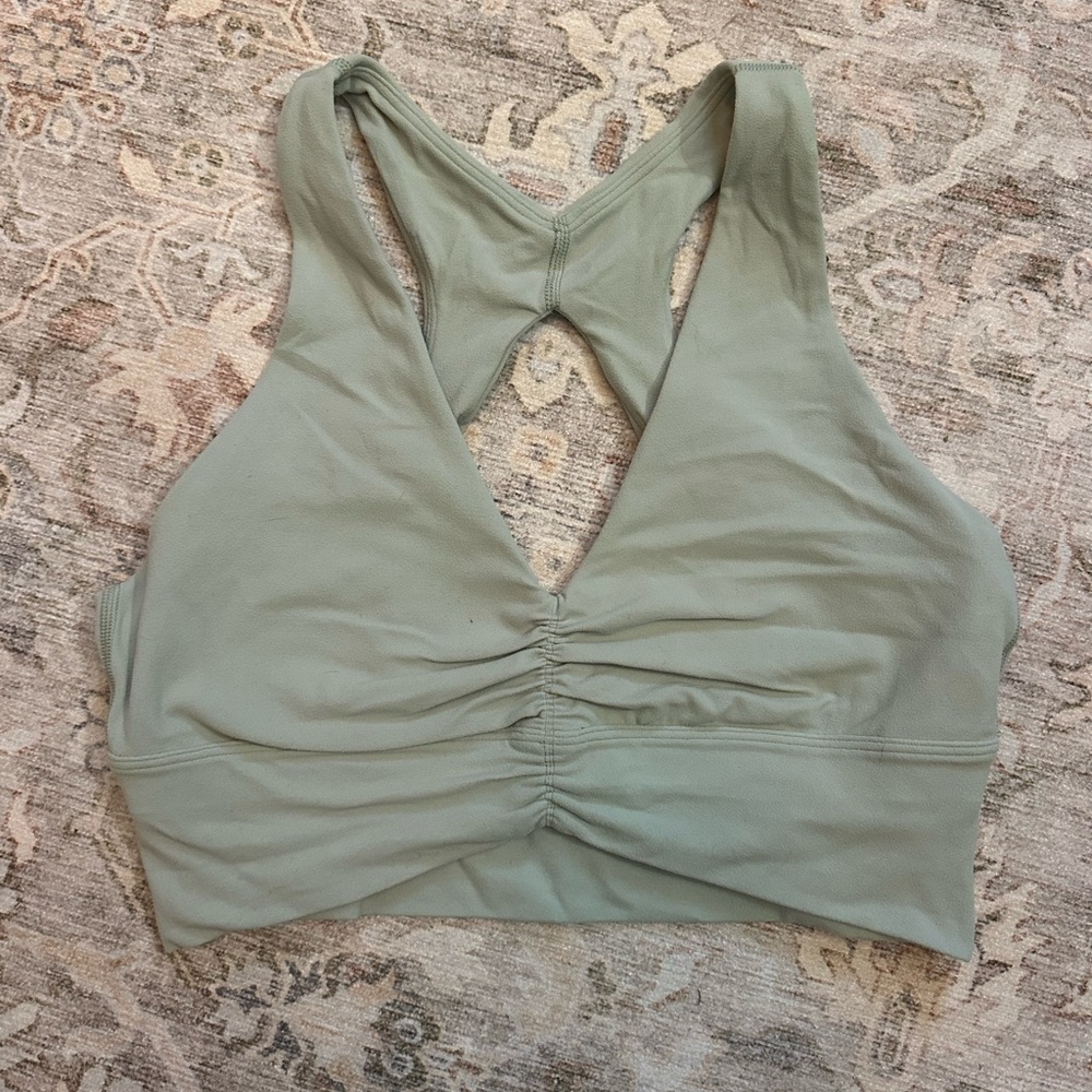 Aritzia TnAction BUTTER Volley Sports Bra